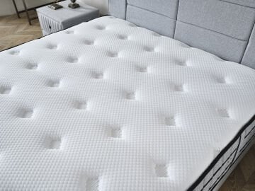 Bologna Torba Yaylı Çift Taraflı Omurga Destek Süngerli Ultra Soft Sünger Ergonomik Yatak