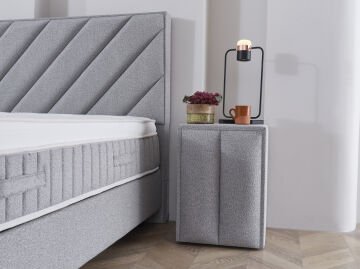 FELICITA Tek Kapaklı Çift Raflı Kumaş Kaplama Modern Komodin