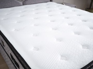 IMMUNE DEFENCE Gold Diamond Ortopedik Yatak Baza Başlık Seti – A,C,E Vitamin Apreli Doku, Kuş Tüyü Sünger, Lüks Tasarım