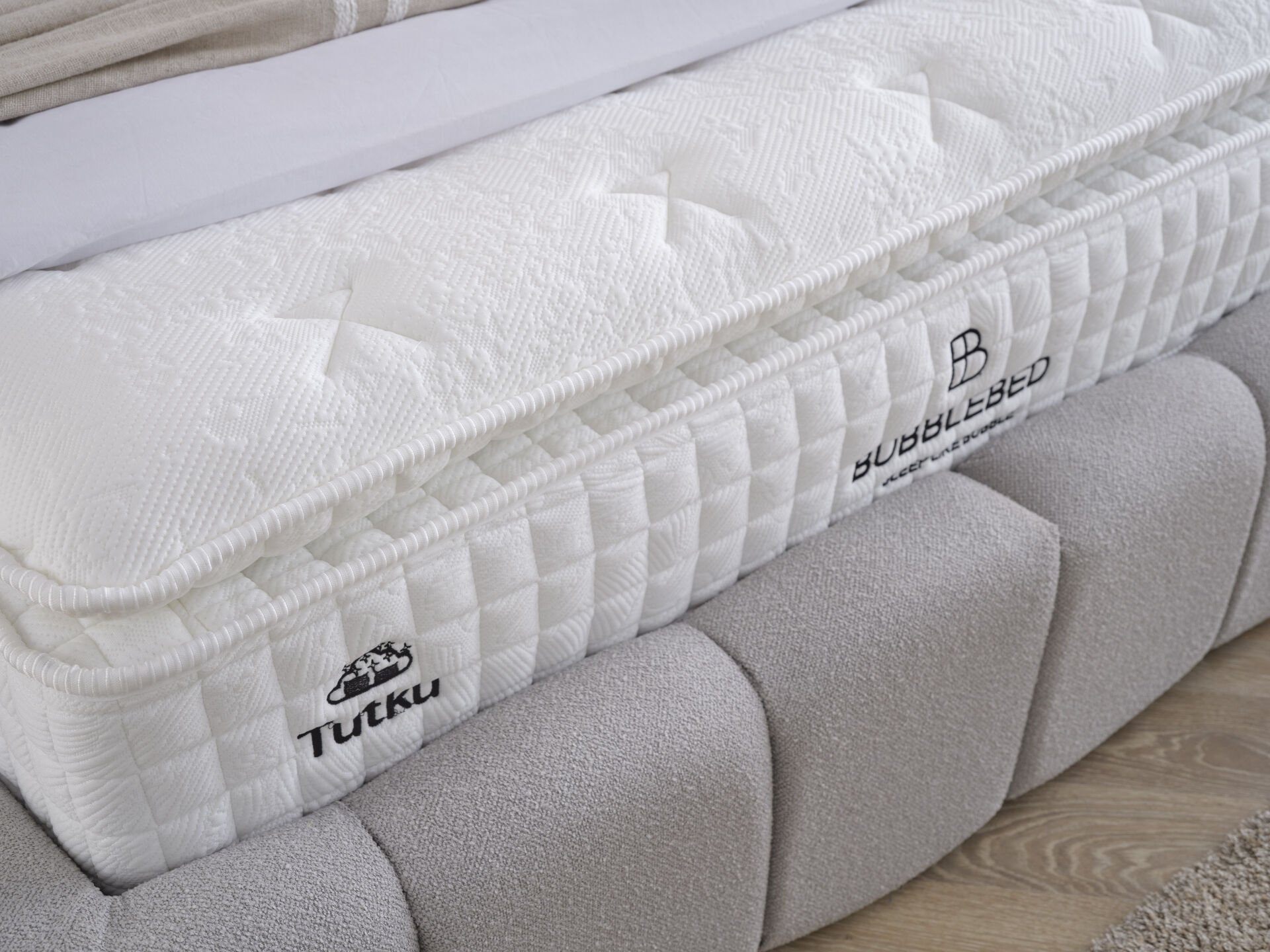 BUBBLEBED CloudDream Comfort Yatak – Bulut Yumuşaklığında Konfor, Orta Sert Destek, Torba Yay Sistemli, Premium Seri